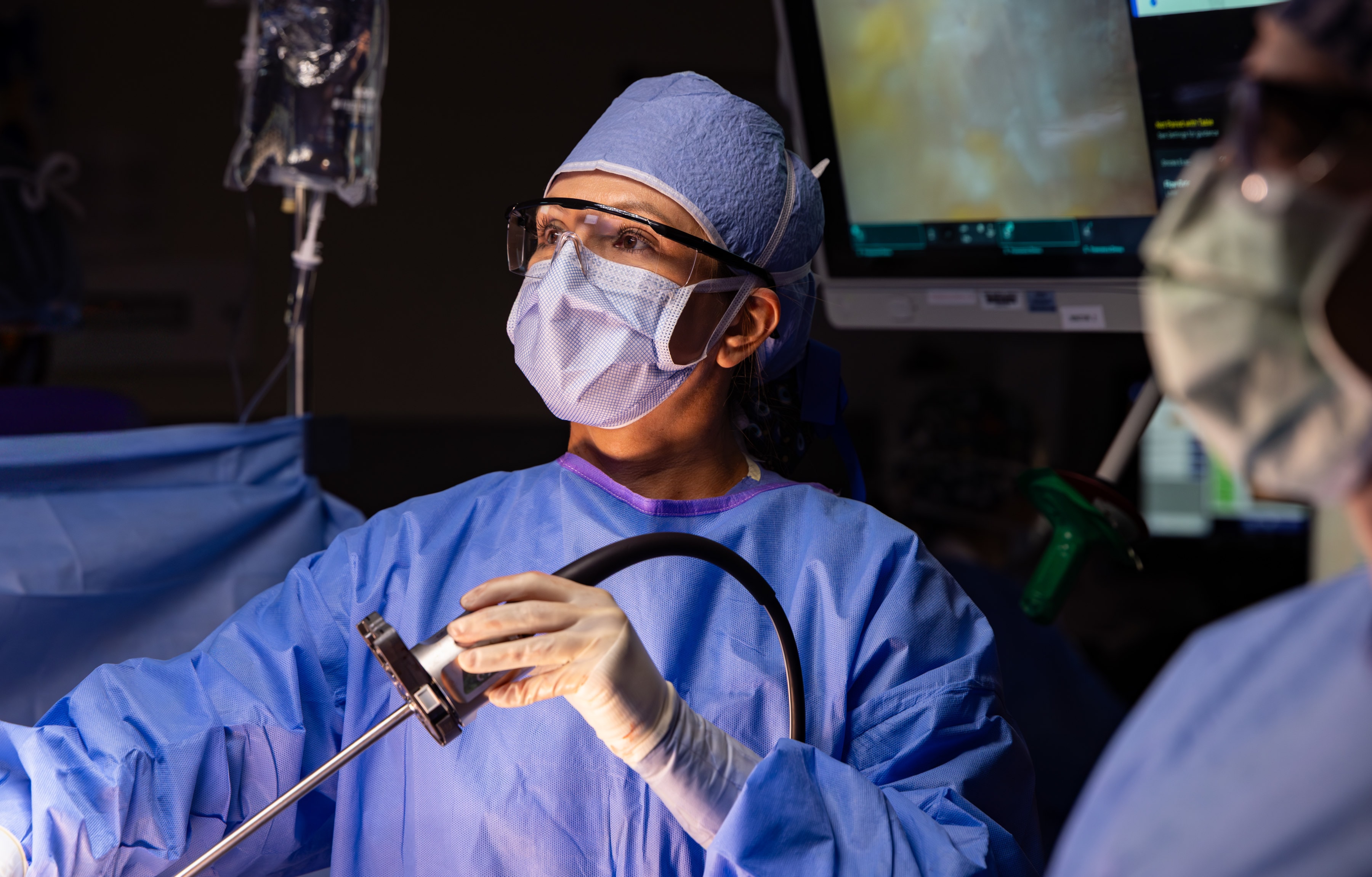 Dr. Dimou performing robotic bariatric surgery